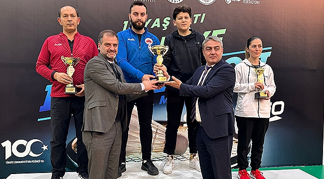 Büyükşehir, 2 Haftada 2 Kez Kulüpler Türkiye Şampiyonu Oldu