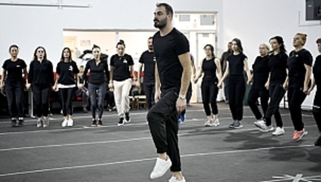 Halk Dansları Gelecek Kuşaklara Aktarılıyor