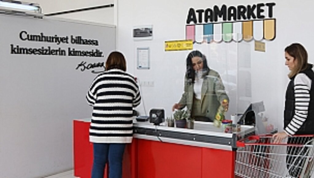 Karadeniz'in ilki AtaMarket Gıda Bankası'nda Dayanışma Sürüyor 