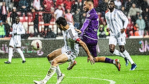 Samsunspor Beşiktaş'a da 3 Puanı Kaptırdı 1-2