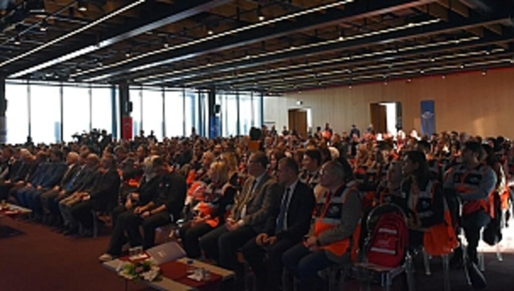 74 OMÜ Personeli AFAD Kimlik Kartını Aldı