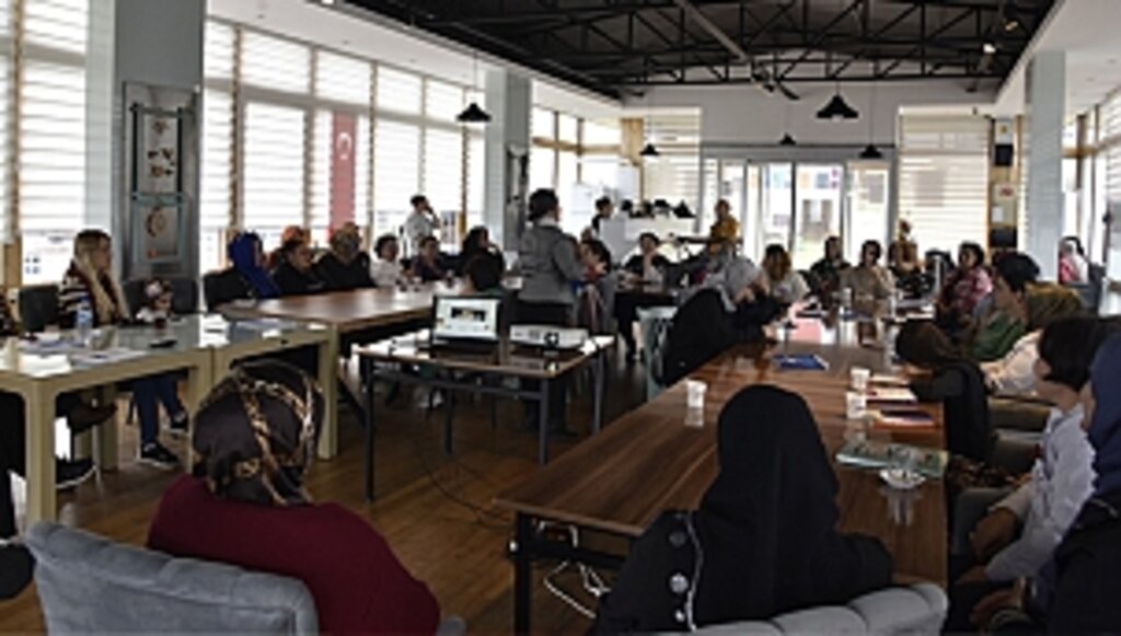 Büyükşehir'den Kadınlara Girişimcilik Eğitimi