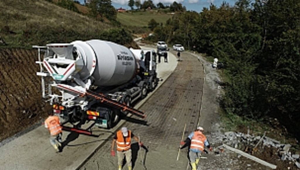 Büyükşehir'den Örnek Yol Yapım Yöntemi