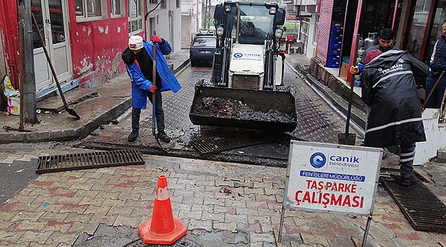 Canik Belediyesi Ekipleri Sağanak Yağış İçin Sahada