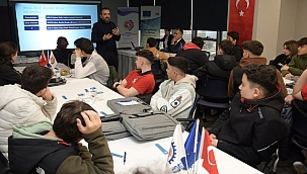 Öğrencilere, 'Dijital Beceriler' Eğitimi