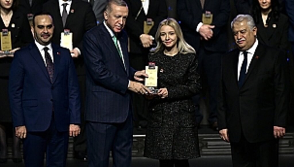 OMÜ'lü Akademisyene, Üstün Başarılı Genç Bilim İnsanı Ödülü