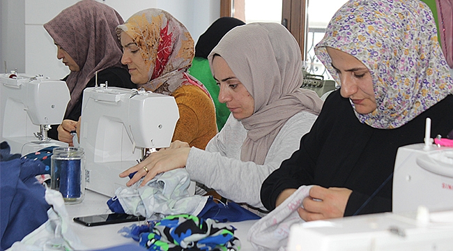 Tekkeköy'de Kadınlar Meslek Ediniyor