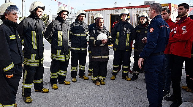 Üniversite Öğrencilerine Temel İtfaiye Eri Eğitimi