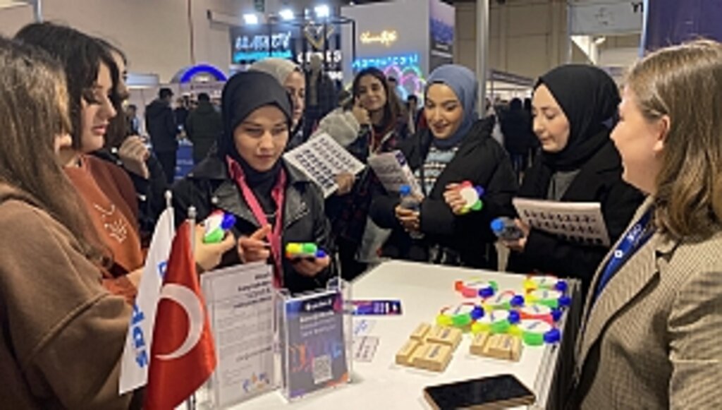 Elektrik Dağıtım Şirketi OKAF'ta Gençler ile Bir Araya Geldi