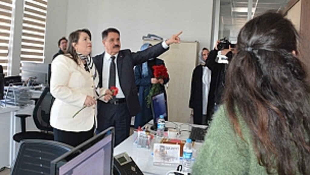 Başkan Adayı Özlem Maraş, Atakum Belediyesini Ziyaret Etti