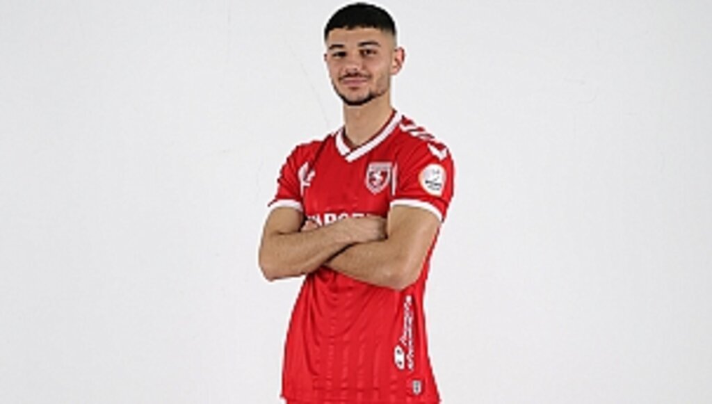 Berhan Deniz'den Profesyonelliğe Adım!...