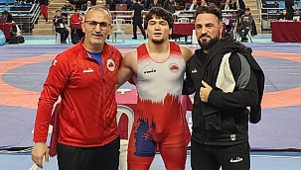 Büyükşehir Güreş Takımından Bir Başarı Daha