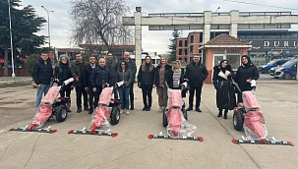 Büyükşehir'in desteği ile çiftçilerin işi kolaylaşıyor