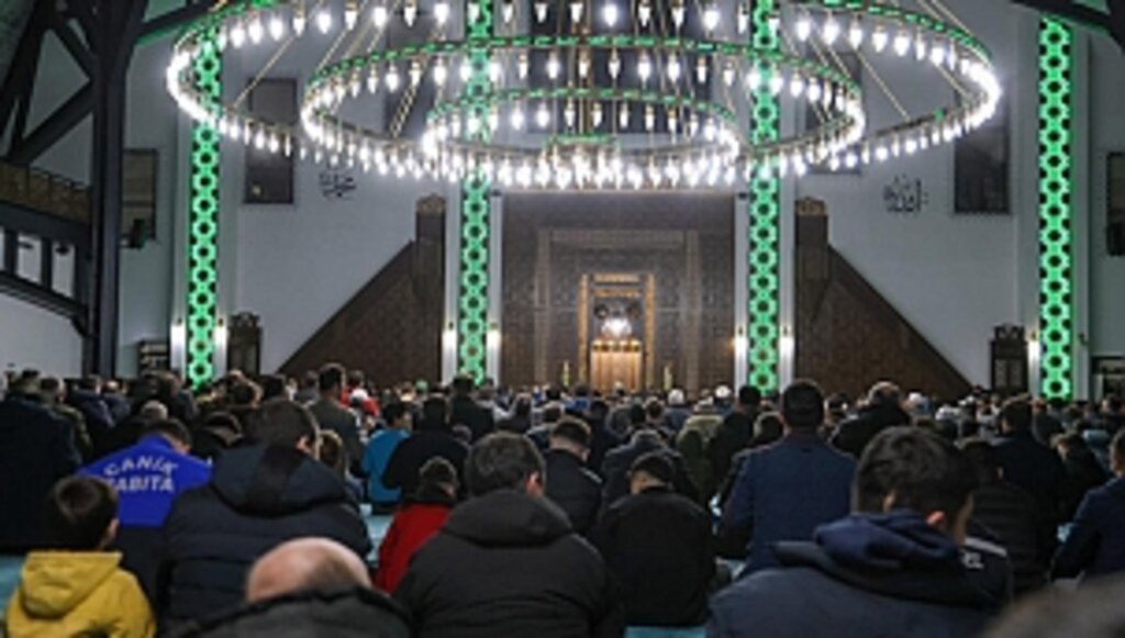 Canik'te Binler Miraç Kandili'nde Buluştu