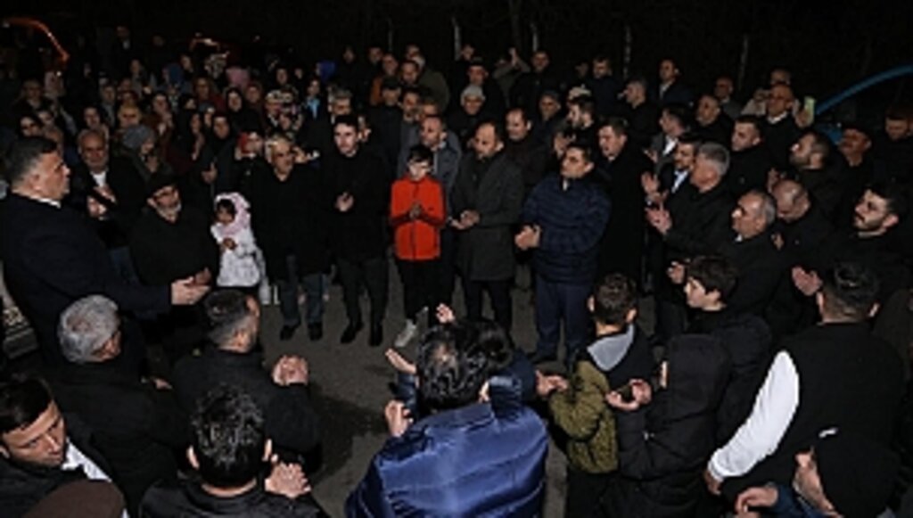 Kimsenin Ekmeğiyle Oynamayacağız