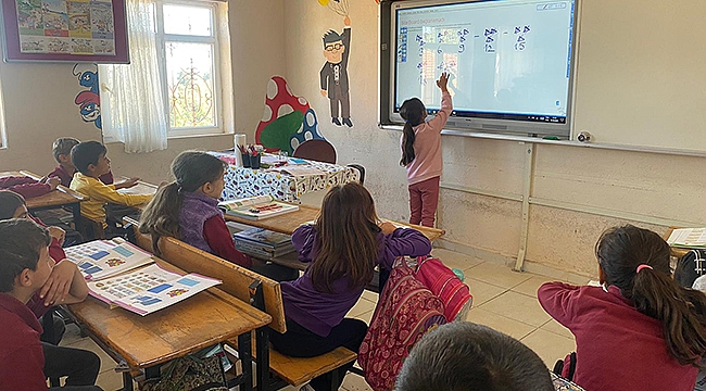 Samsun'daki Okullarda Etkileşimli Tahta Kurulumları Tamamlandı