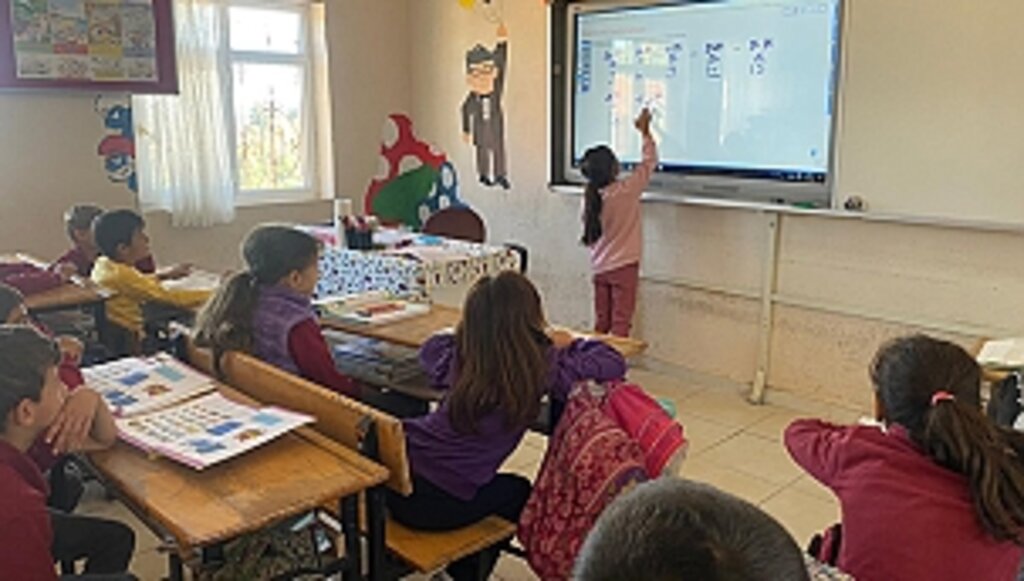 Samsun'daki Okullarda Etkileşimli Tahta Kurulumları Tamamlandı