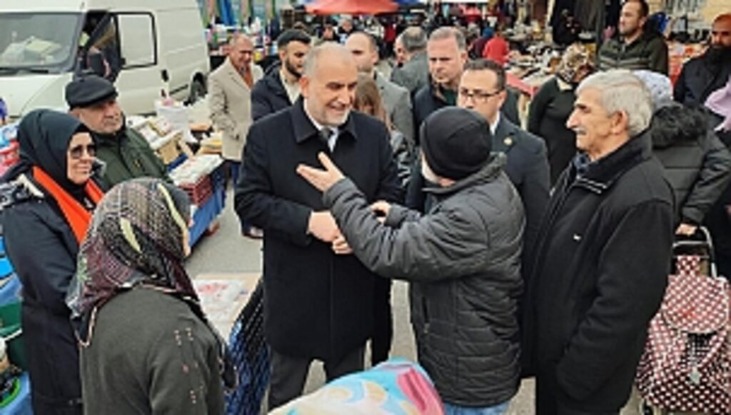 Sandıkçı'ya Vatandaşlardan Sevgi Seli