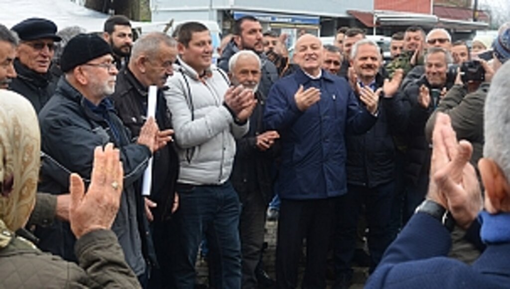 Şenol Kul'a Baba Ocağında Sevgi Seli