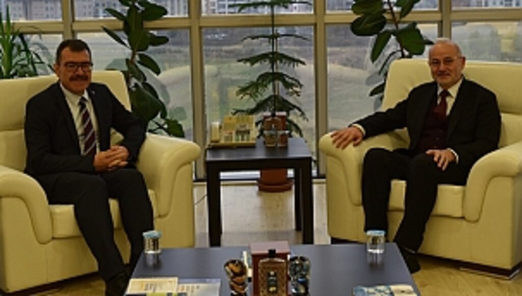 TÜBİTAK Başkanı Hasan Mandal, Rektör Ünal'ı Ziyaret Etti