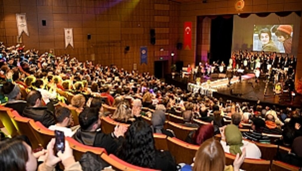 "Yeşilçam'a Yolculuk" Konseri Beğeni Topladı