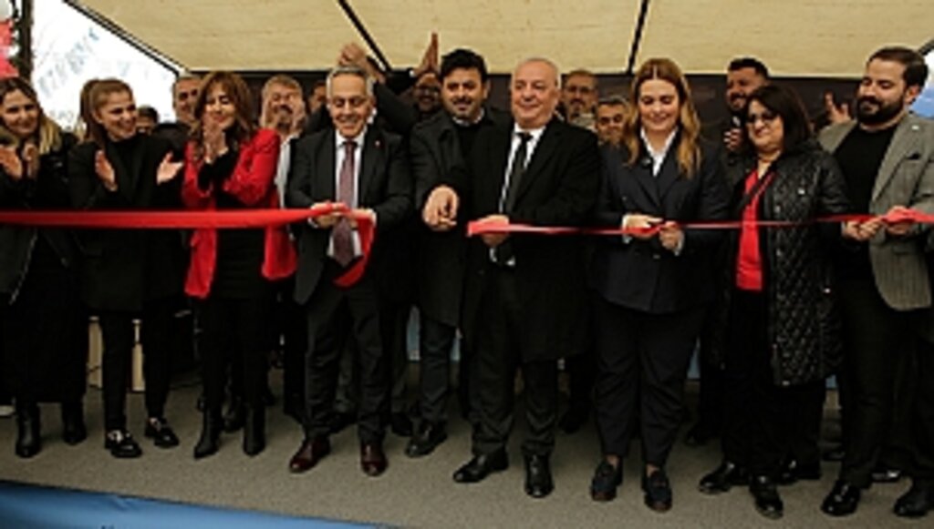 Adem Bektaş'tan Görkemli Açılış