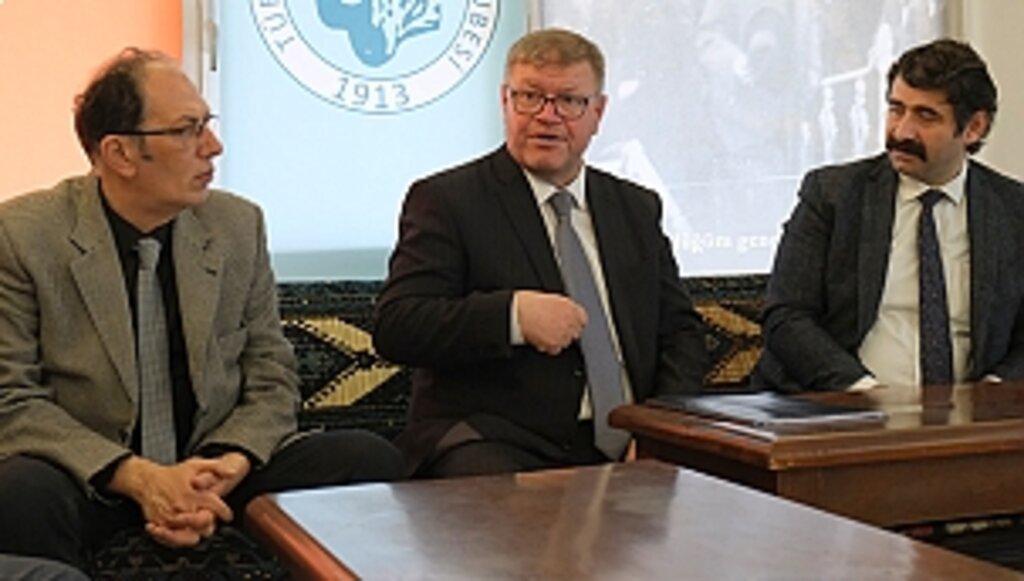 Biz Sahadayız ve Gerçeği Görüyoruz