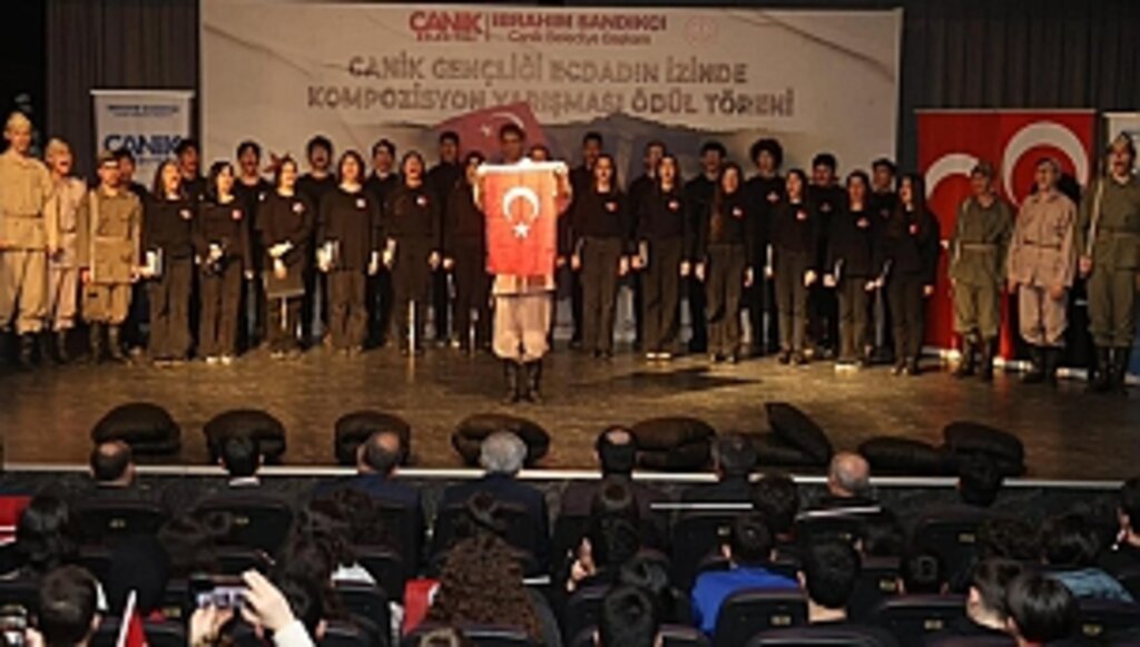 Canik'ten Öğrencilere Ödül Yağmuru