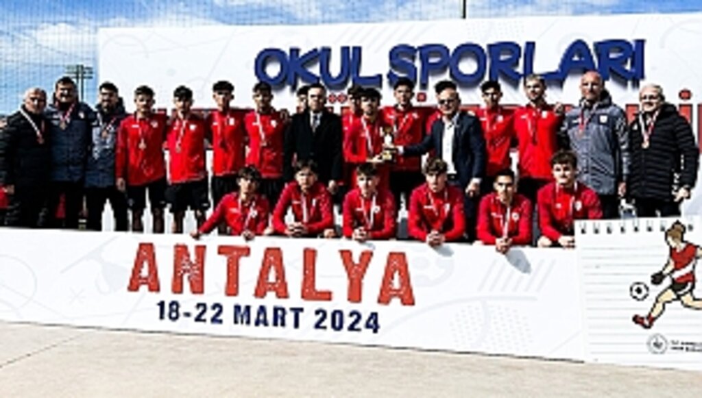 Canik Uğur Okulları Türkiye 4'üncüsü