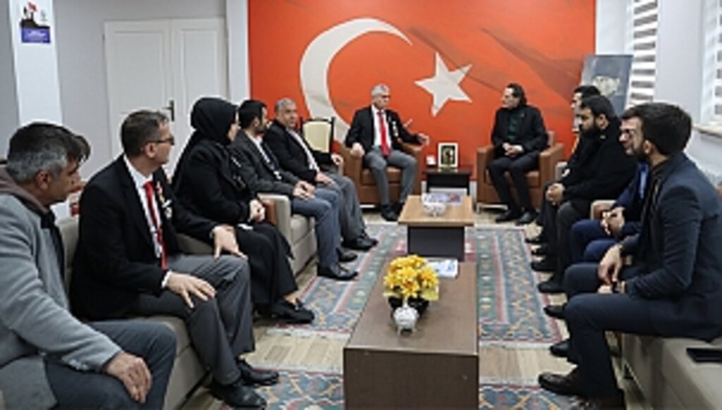 Gazi Ve Şehitlere Her Gün Saygı Gösterilmeli