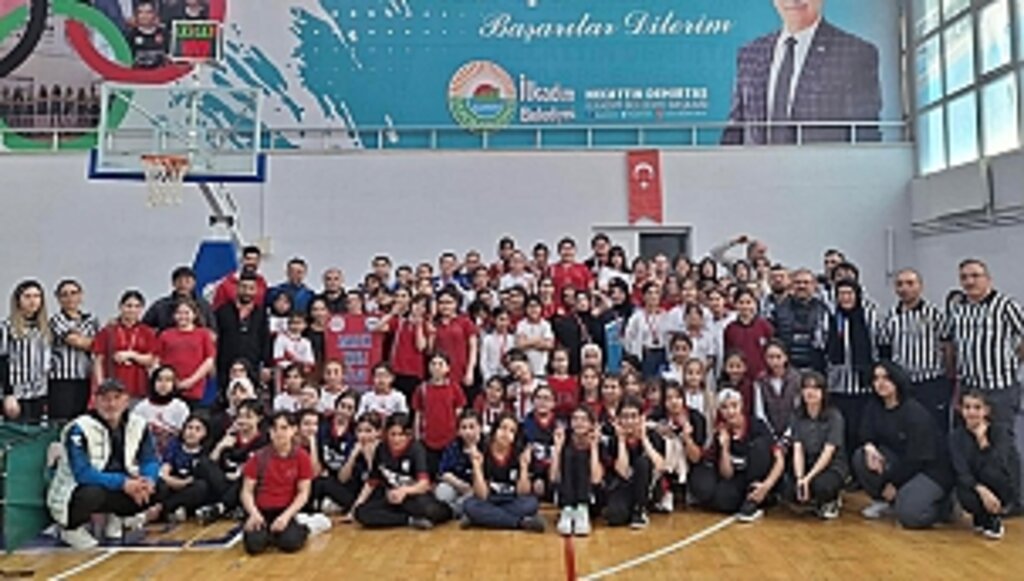 Okul Sporları Küçük Kızlar Bilek Güreşi İl Birinciliği sona erdi