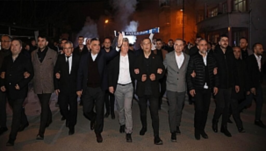 Seçimi Biz Kazandık