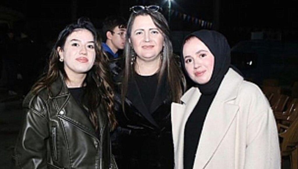 Üniversite Öğrencilerimize Burs Desteği Sağlayacağız