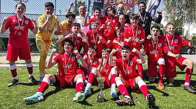 Yılport Samsunspor U13 Takımı Şampiyon Oldu
