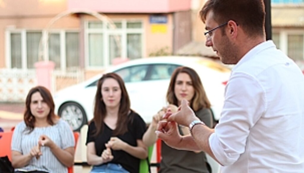 Atakum İşitme Engelliler Derneği'nden Manifesto 