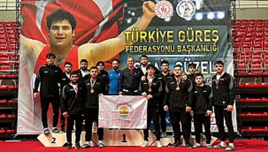 Büyükşehir, Güreş'te Türkiye 5'incisi Oldu 