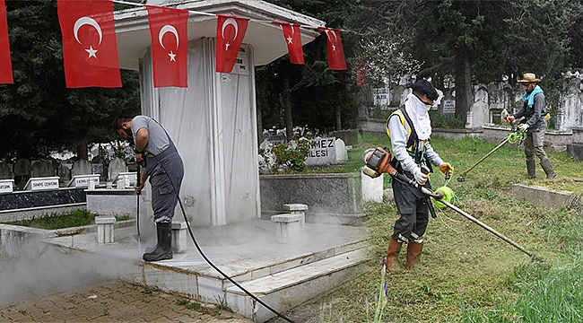 Büyükşehirden Mezarlıklarda Bayram Temizliği