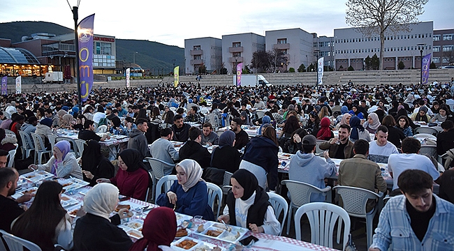 İki Bin 500 Öğrencinin Katılımıyla OMÜ'de İftar 