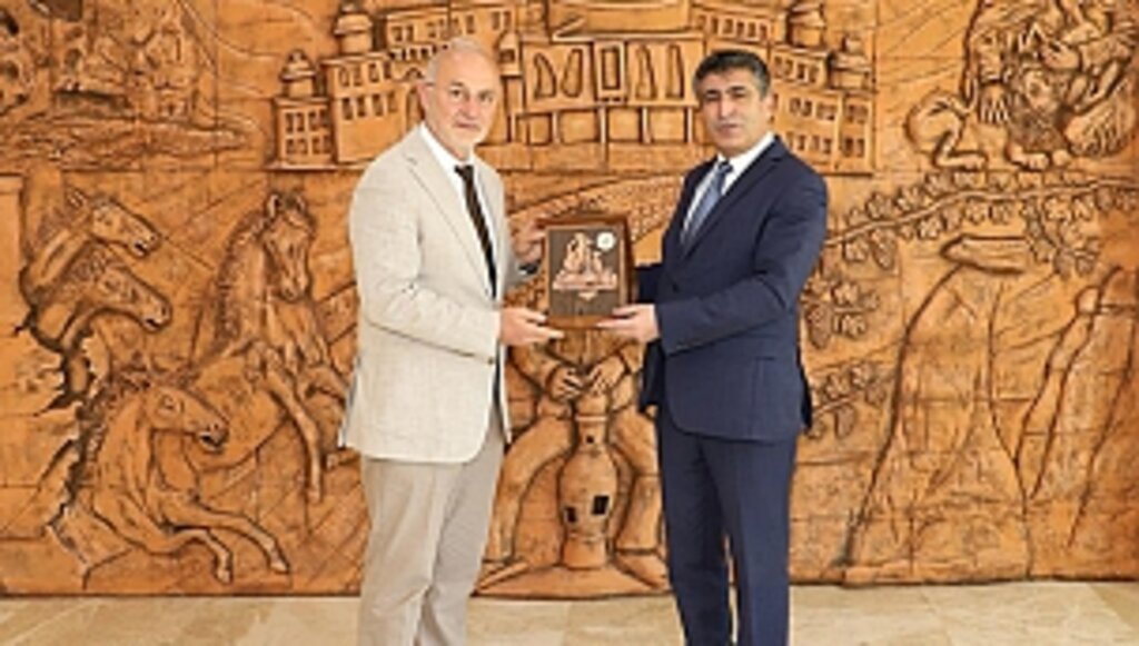 Rektör Ünal'dan Hacı Bektaş Veli Üniversitesi Rektörü Aktekin'e Ziyaret