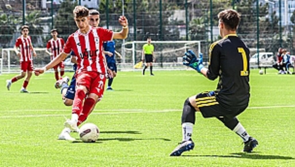 Yılport Samsunspor U15: 2 Erzurumspor FK U15: 1