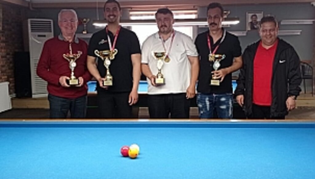 Bilardoda Dereceye Girenler Ödüllerini Aldı