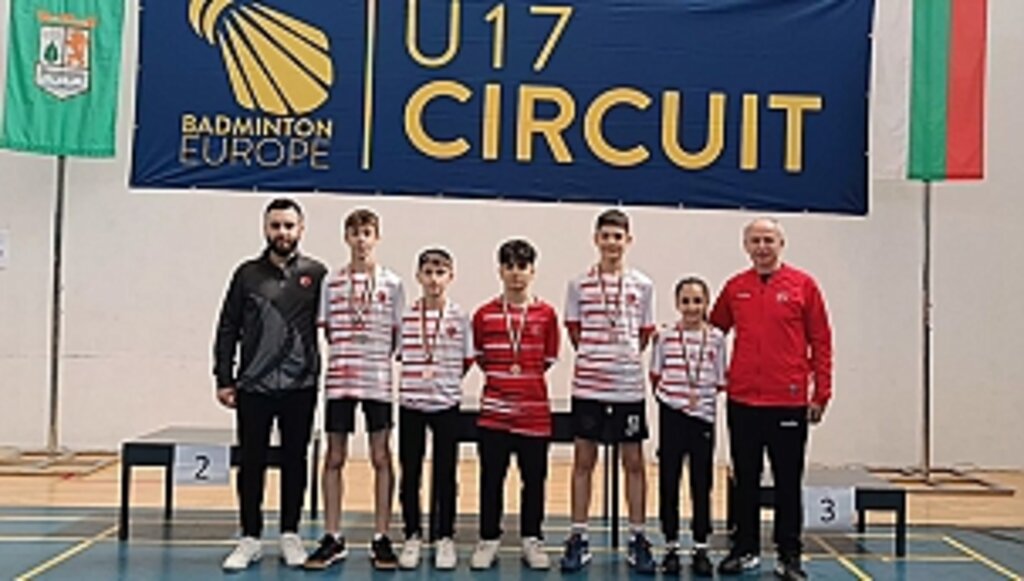 Büyükşehir'den Badmintonda Çifte Başarı