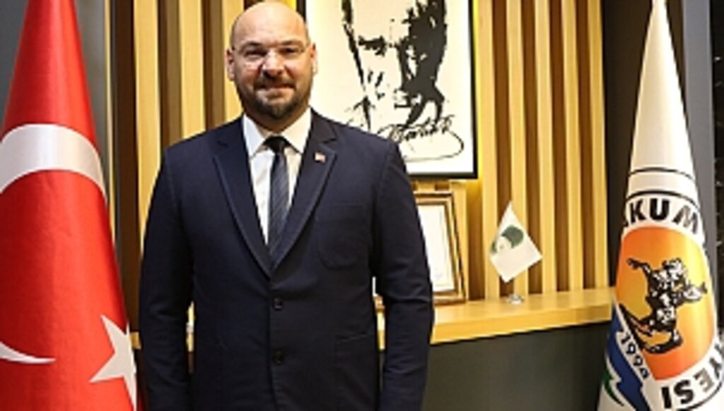 Demokrasinin En Önemli Yapı Taşlarından Biridir