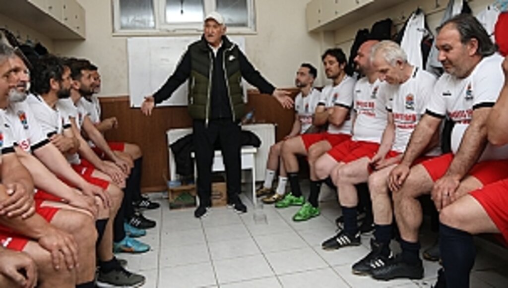 Efsane Futbolculardan Atakum'da Futbol Şöleni