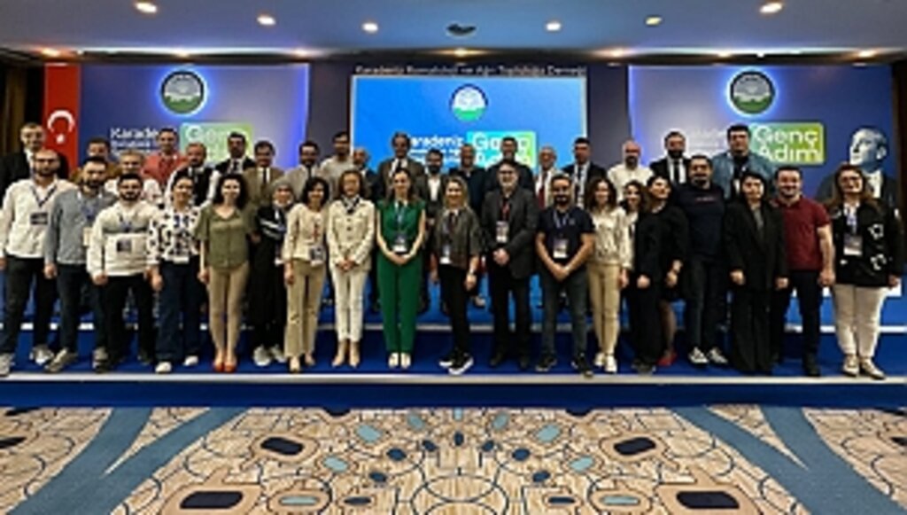 Karat'tan 'Her Adım Cumhuriyete' Sempozyumu