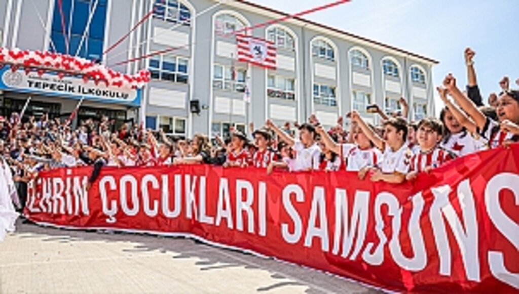 Markus Hoca ve Talebeleri Minik Taraftarlarla Buluştu