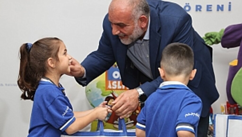 Öğrencilerimize yıllık 28 milyon Türk lirası destek sağlıyoruz