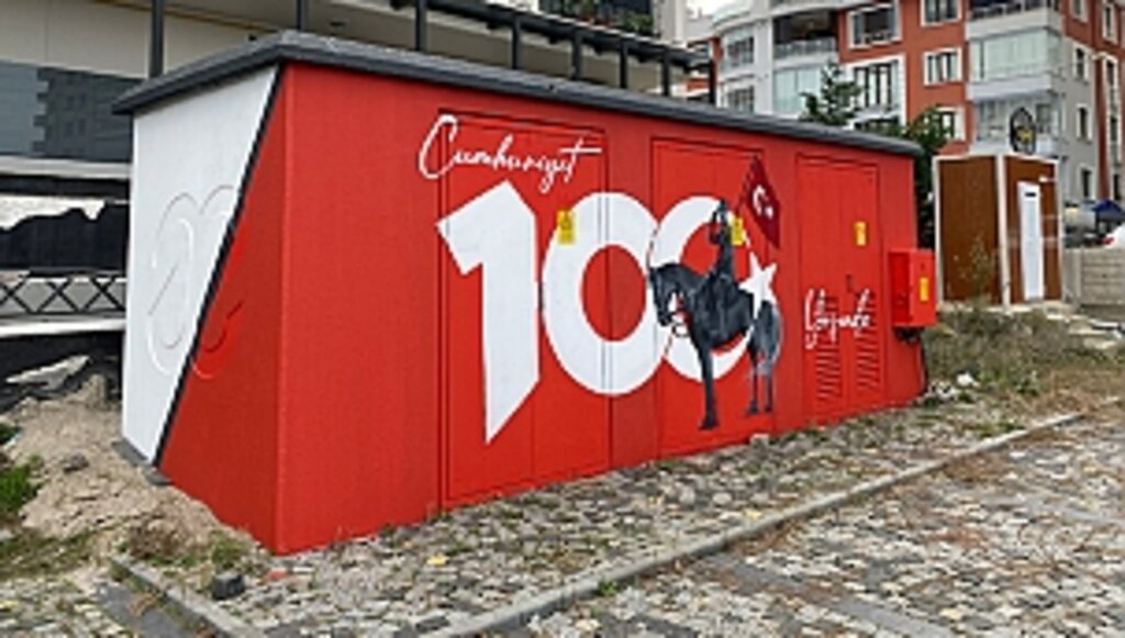 Samsun'da Elektrik Trafoları Şehri Renklendirdi