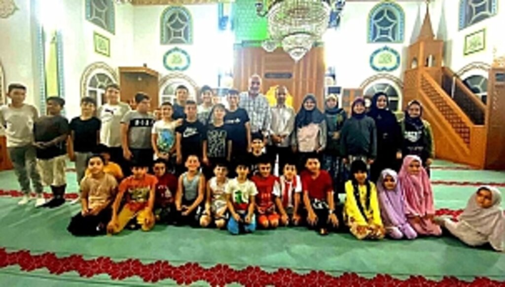 30 Gün Camiye Giden Hediyeyi Alıyor