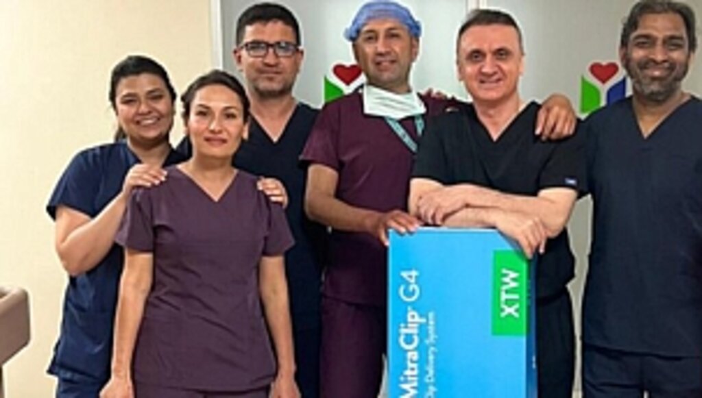 ABD'Lİ Kardiyolog, Türk Meslektaşından Kalp Kapak Tedavisi Eğitimi Aldı…
